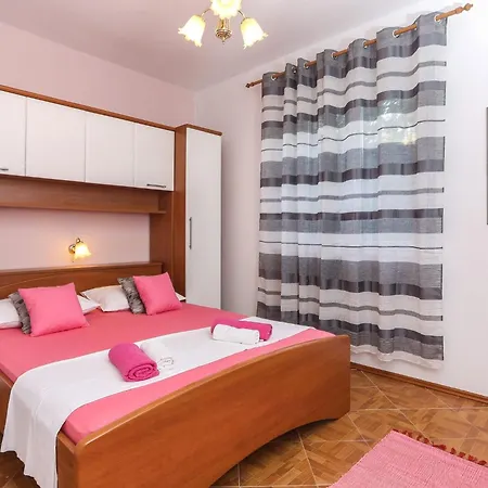 Apartment Lina - Two Bedroom With Terrace A1 *
