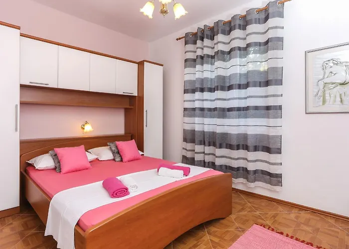 公寓 Lina - Two Bedroom With Terrace A1 *